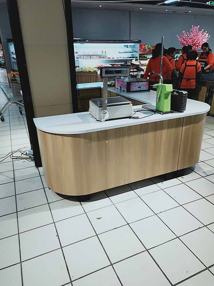 超市收银台